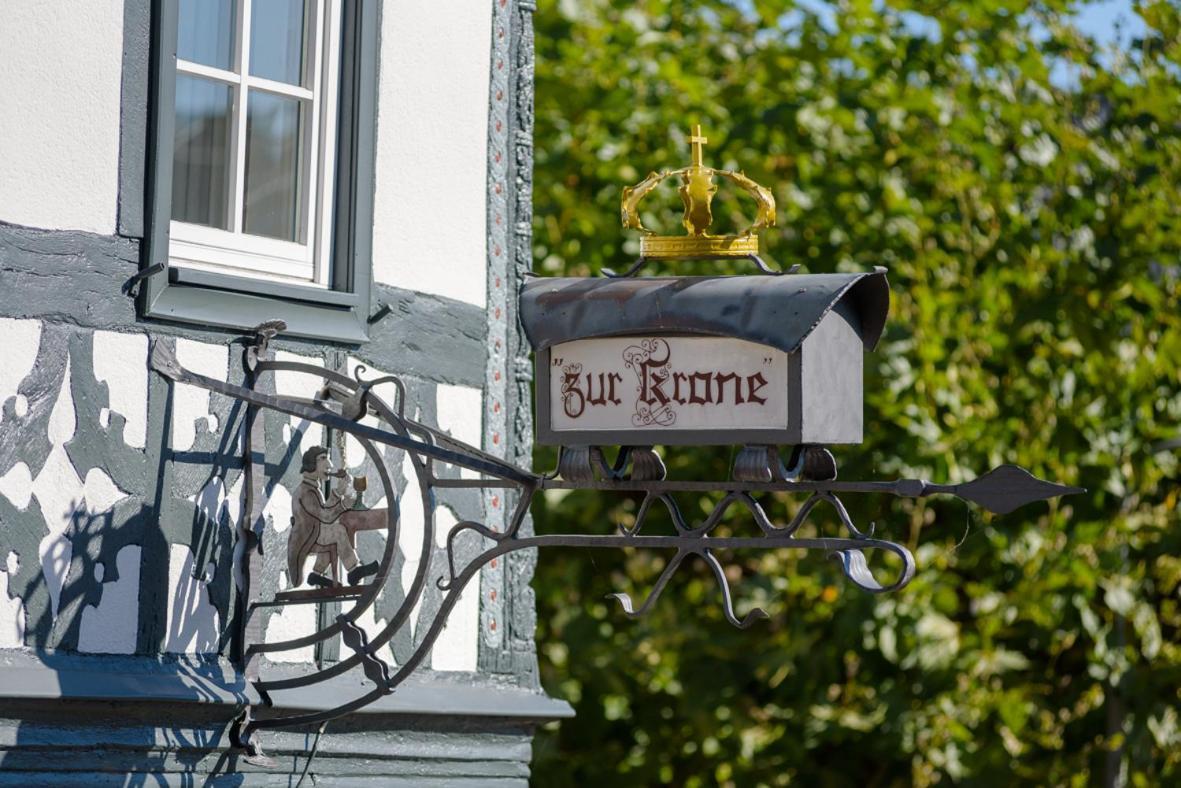 Krone Martinsthal Eltville am Rhein Luaran gambar
